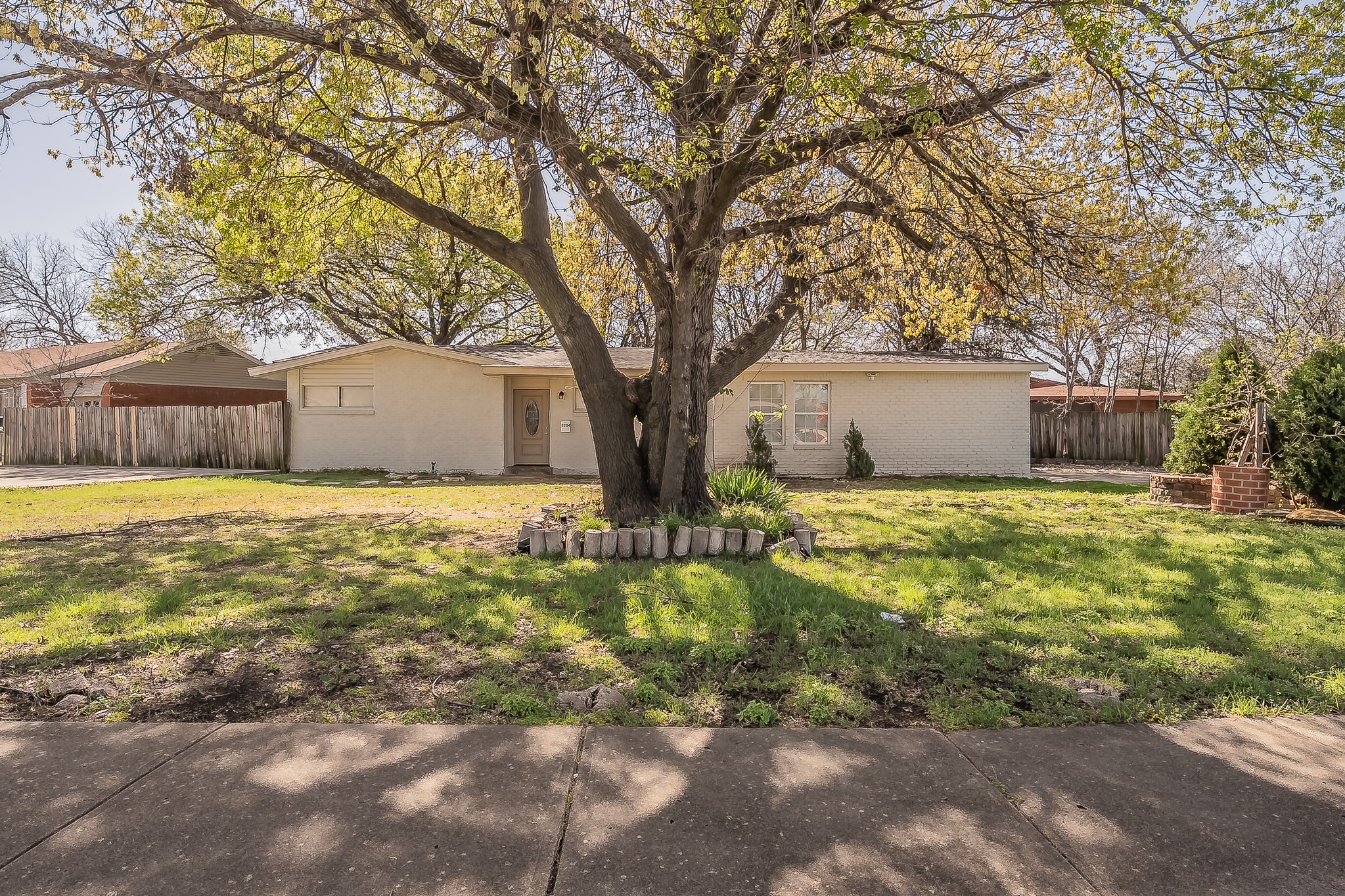 2204 Dunloe Avenue Dallas TX 75228