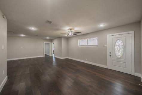 2204 Dunloe Avenue Dallas TX 75228