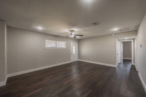 2204 Dunloe Avenue Dallas TX 75228