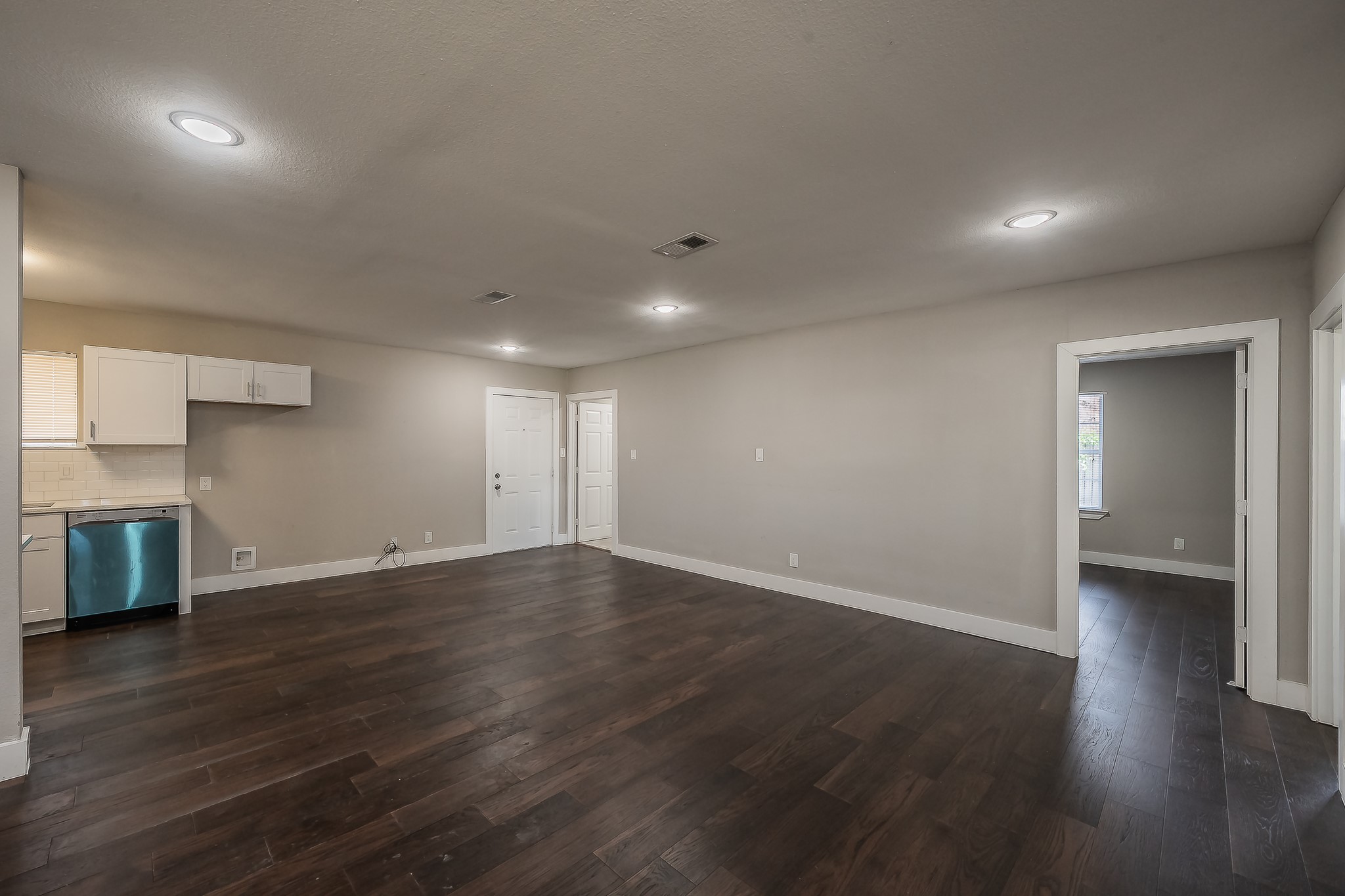 2204 Dunloe Avenue Dallas TX 75228