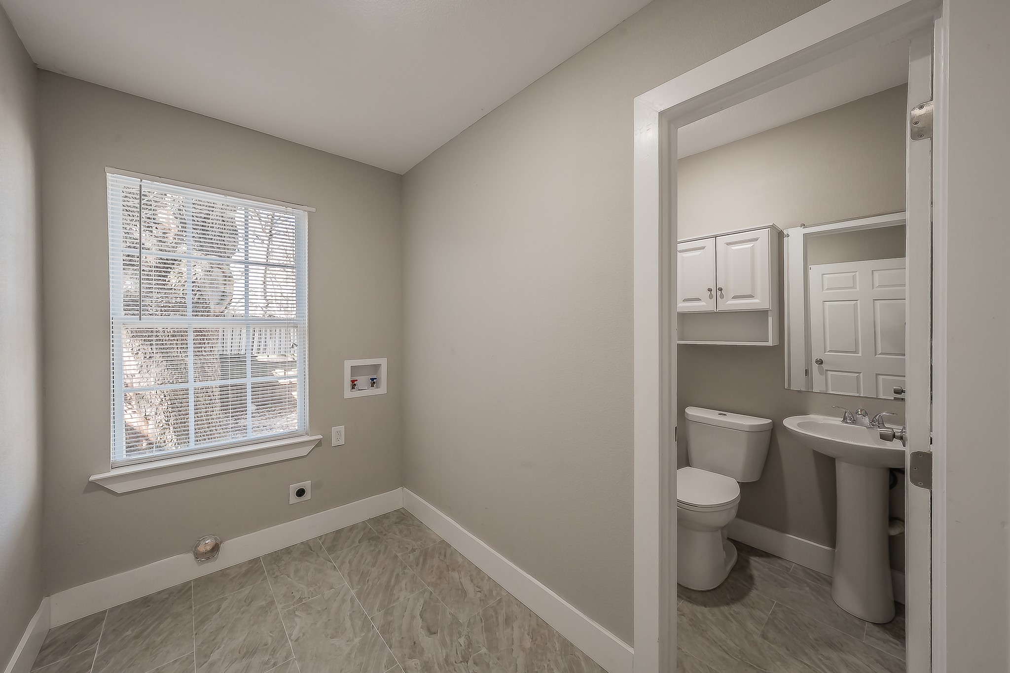 2204 Dunloe Avenue Dallas TX 75228