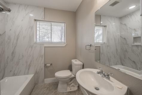 2204 Dunloe Avenue Dallas TX 75228