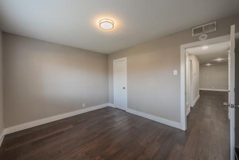 2204 Dunloe Avenue Dallas TX 75228