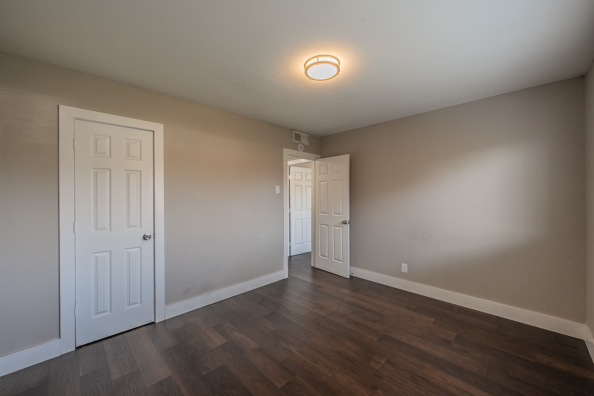 2204 Dunloe Avenue Dallas TX 75228
