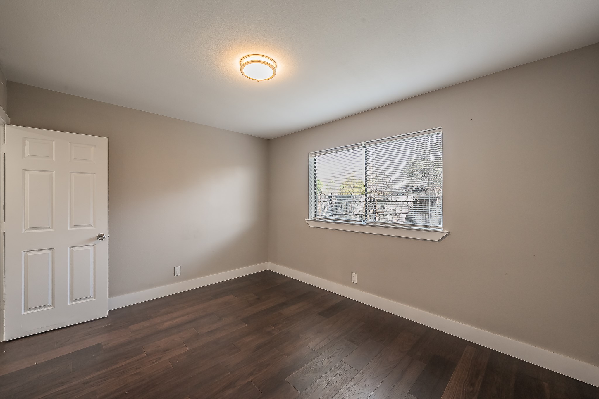 2204 Dunloe Avenue Dallas TX 75228