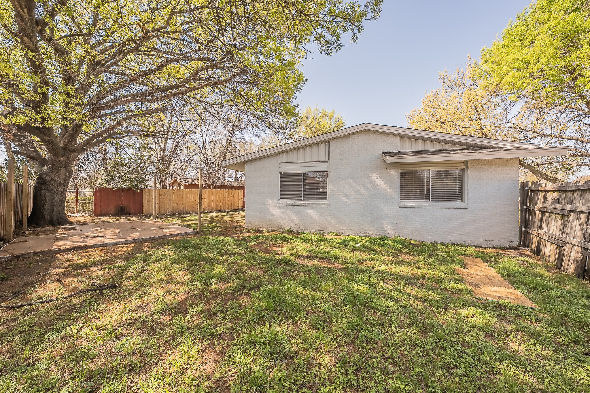 2204 Dunloe Avenue Dallas TX 75228