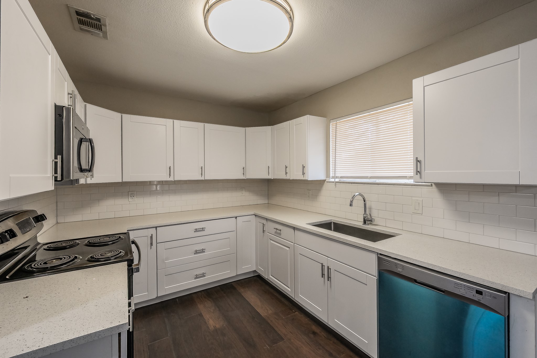 2204 Dunloe Avenue Dallas TX 75228