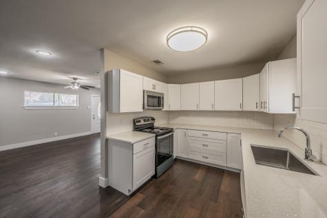2204 Dunloe Avenue Dallas TX 75228