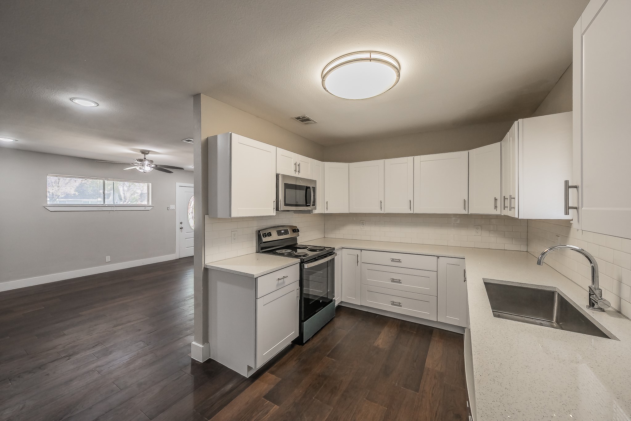 2204 Dunloe Avenue Dallas TX 75228
