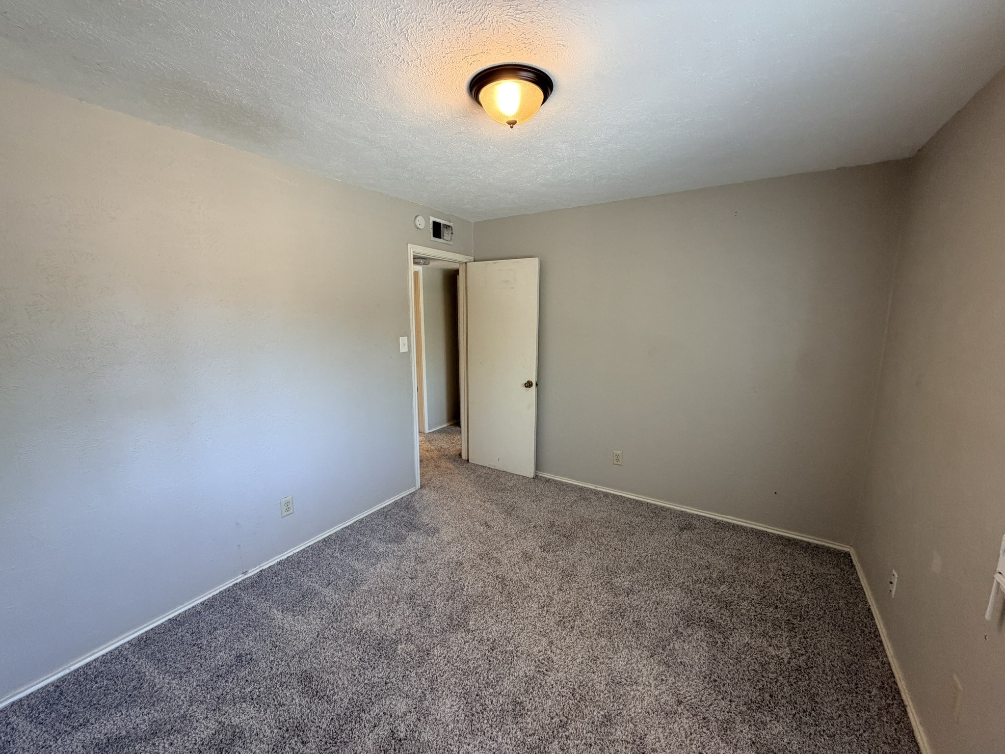 6801 Greenspring Drive Arlington TX 76016