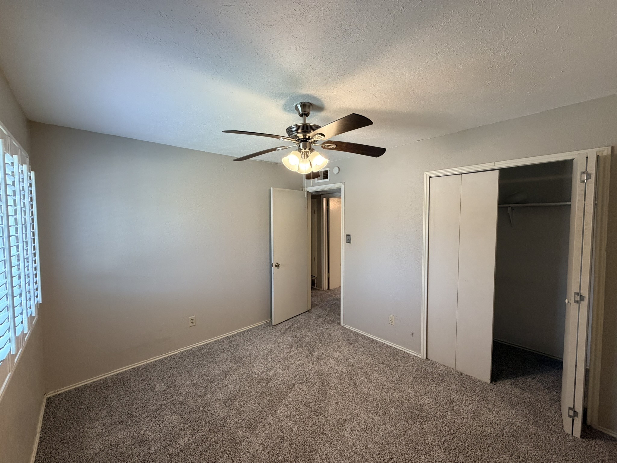 6801 Greenspring Drive Arlington TX 76016