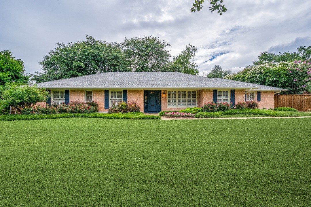 10111 Crestover Circle Dallas TX 75229