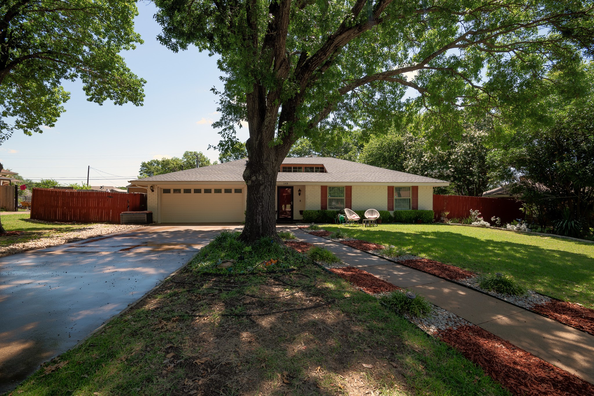 148 Hillside Lane Desoto TX 75115