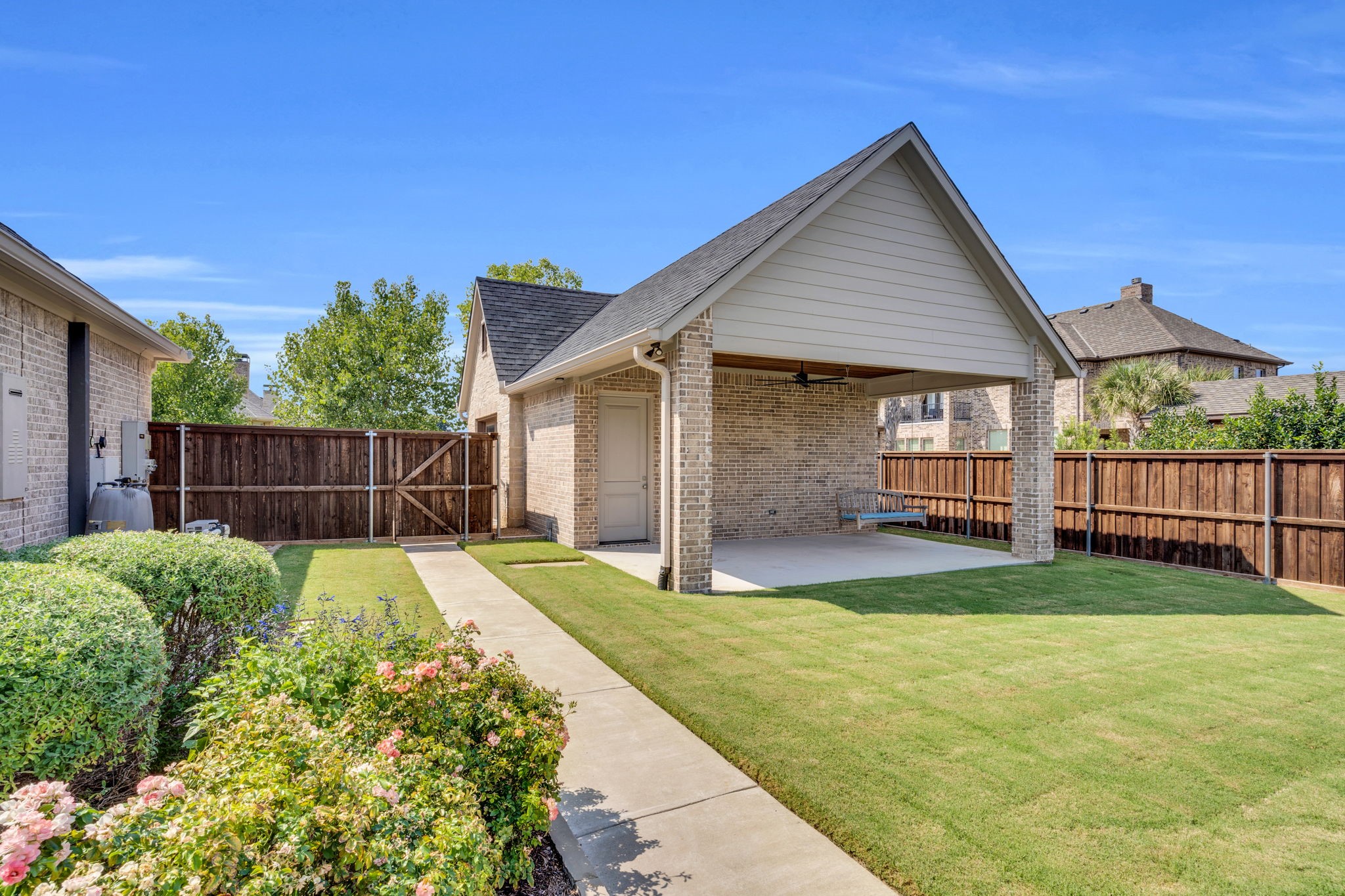 2209 Lyons Midlothian TX 76065