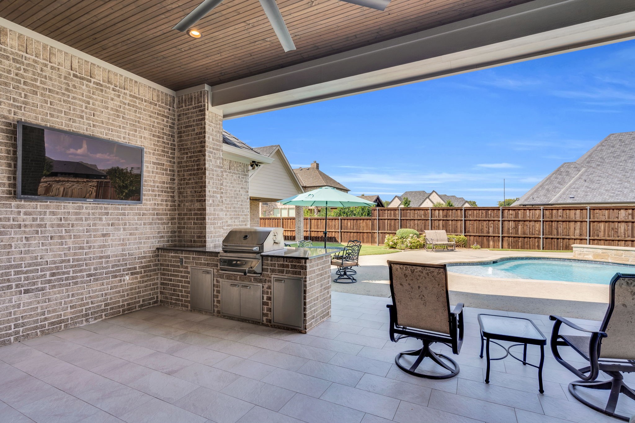 2209 Lyons Midlothian TX 76065
