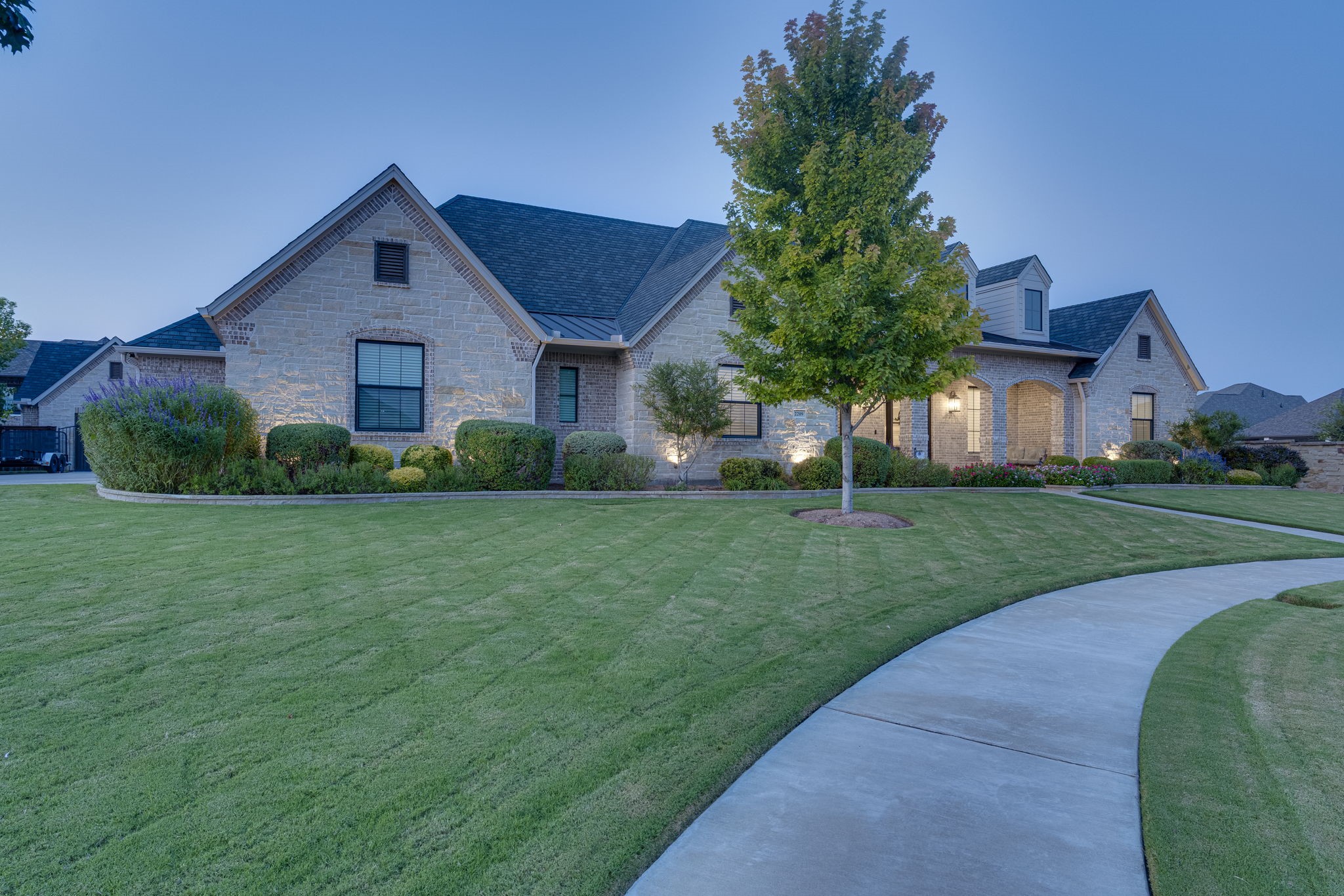 2209 Lyons Midlothian TX 76065