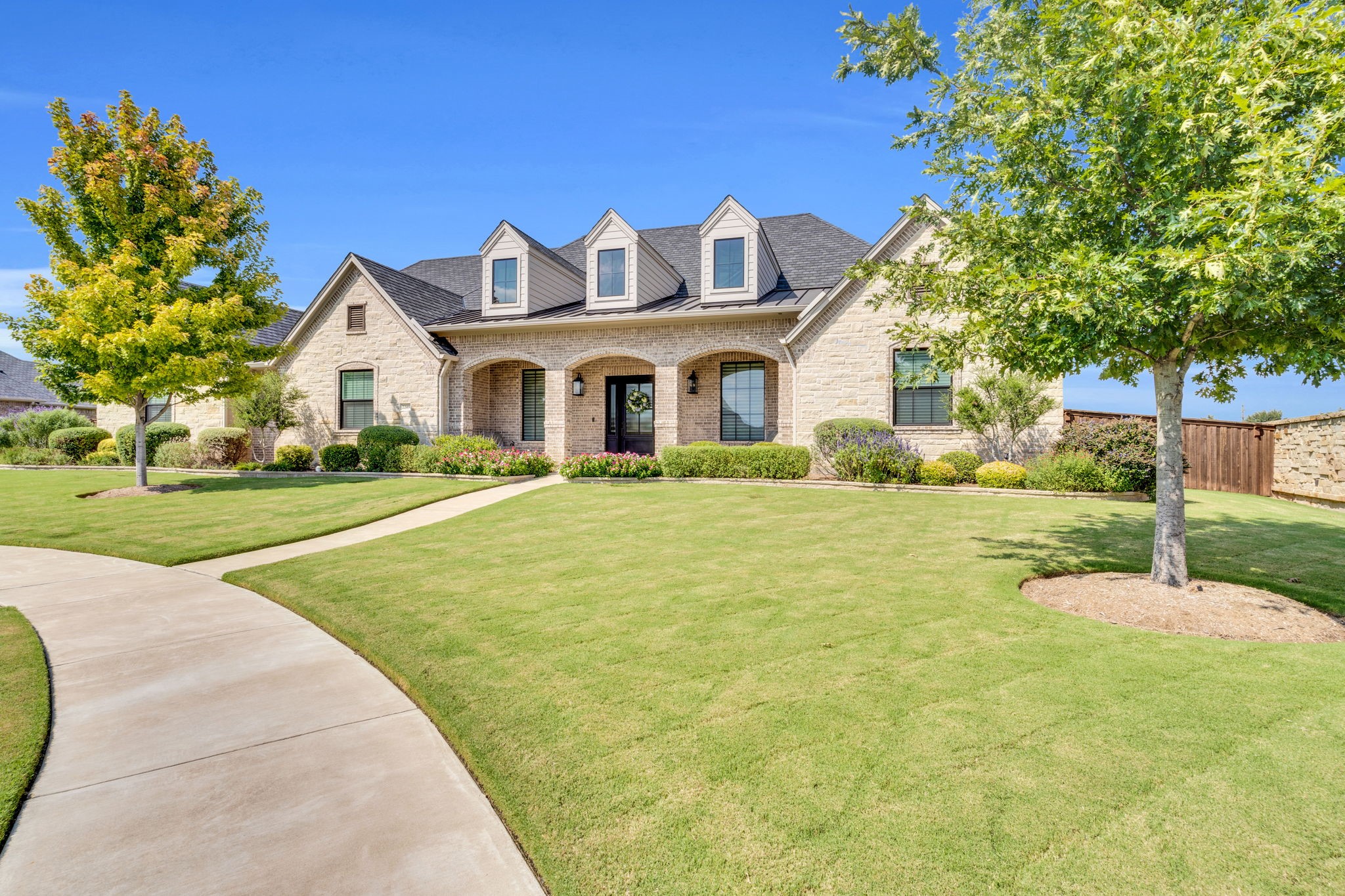 2209 Lyons Midlothian TX 76065