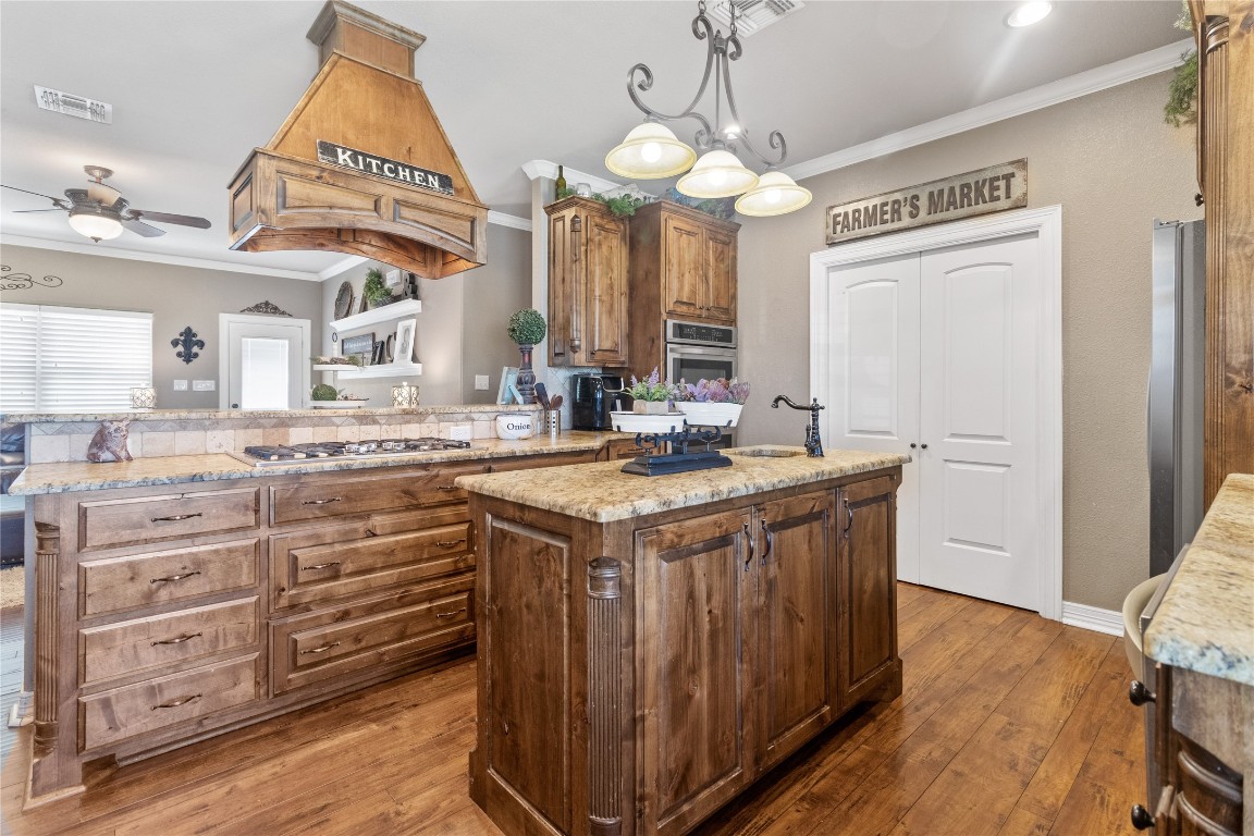 203 Bold Ruler Street Groesbeck TX 76642