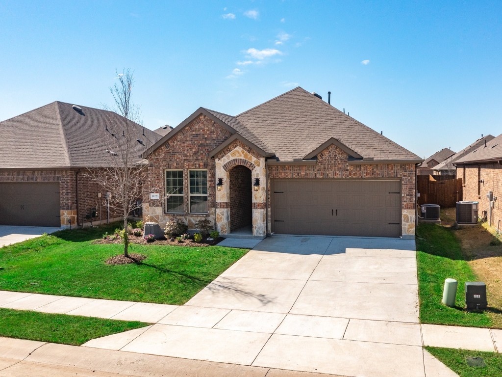 11220 Klondike Lane Aubrey TX 76227