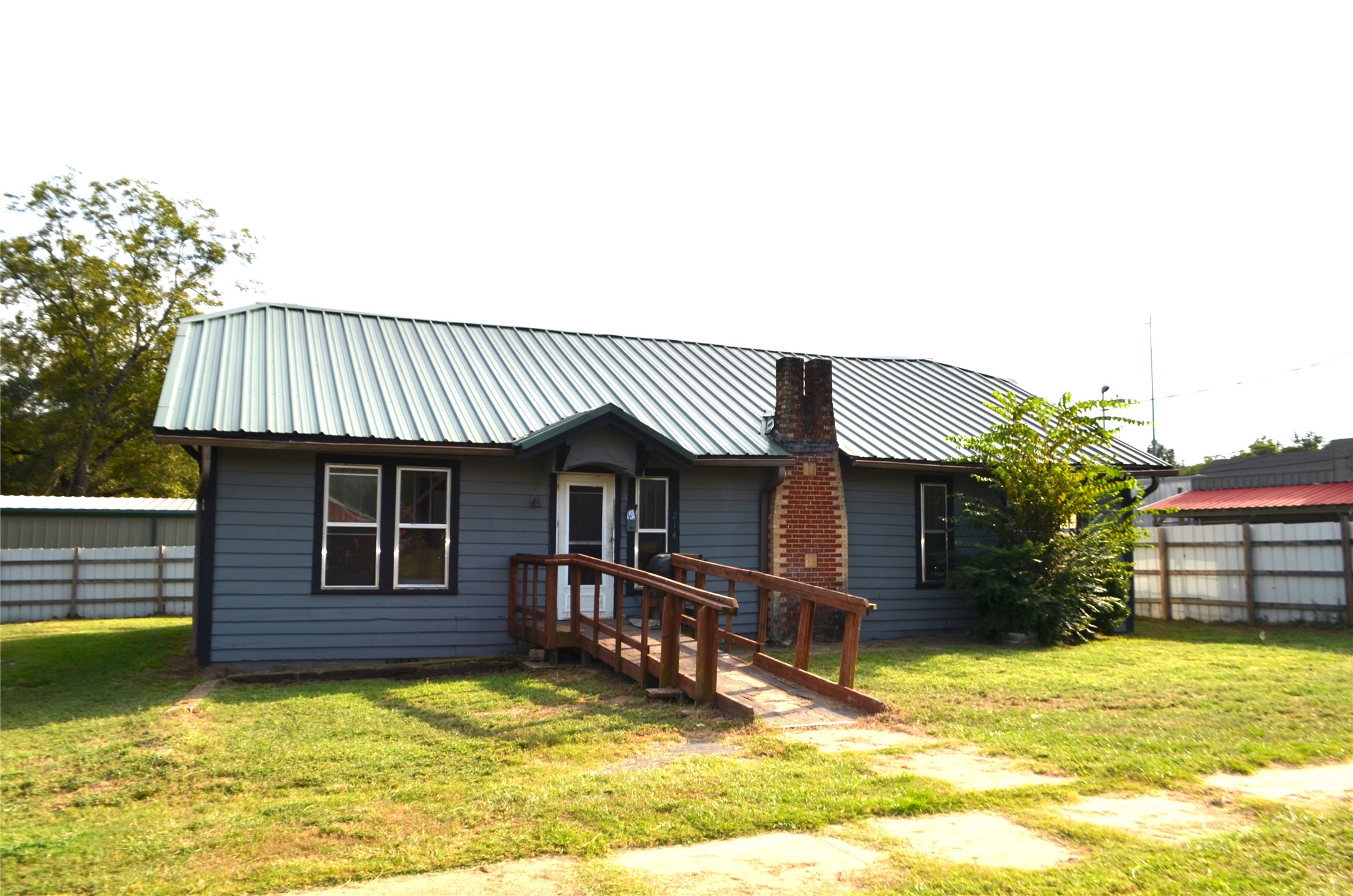 214 W Broadway Street Jefferson TX 75657