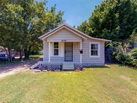 1302 E Jessamine Street Fort Worth TX 76104
