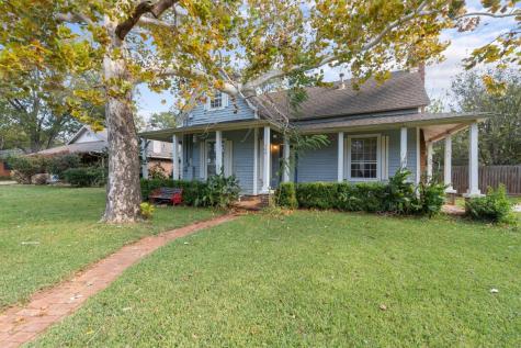 500 Hill Street Aubrey TX 76227