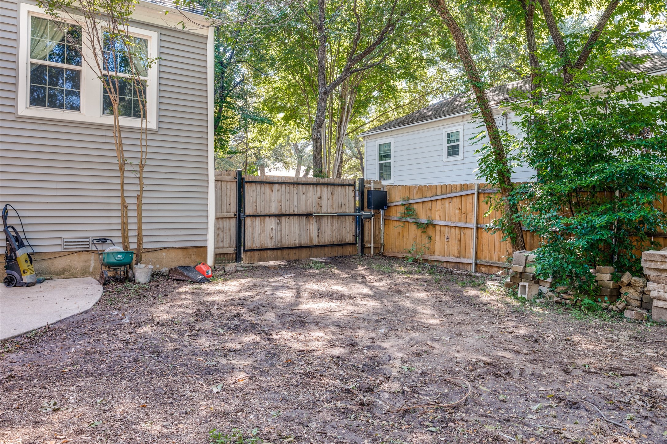 1401 Bluebonnet Drive Fort Worth TX 76111