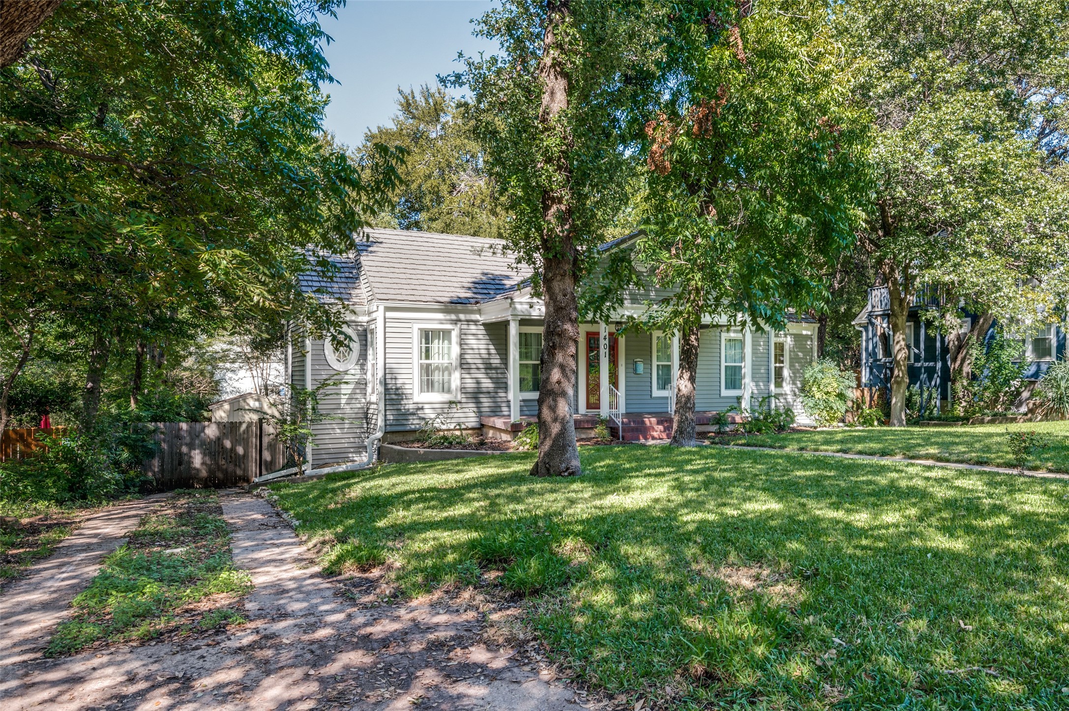 1401 Bluebonnet Drive Fort Worth TX 76111