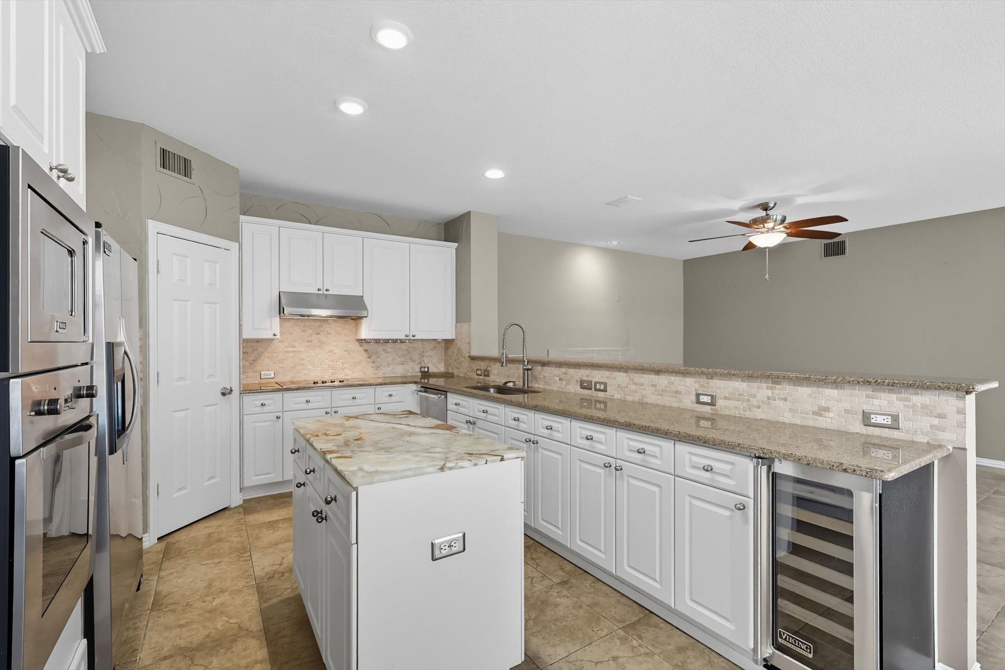 17912 Benchmark Drive Dallas TX 75252