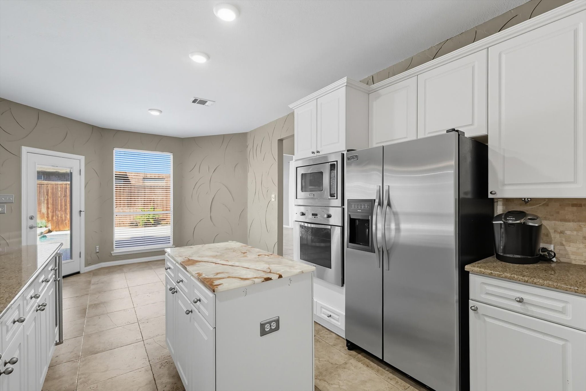 17912 Benchmark Drive Dallas TX 75252