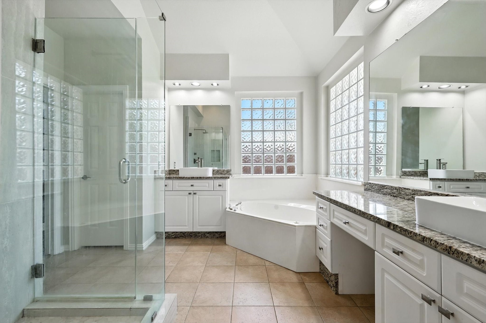 17912 Benchmark Drive Dallas TX 75252