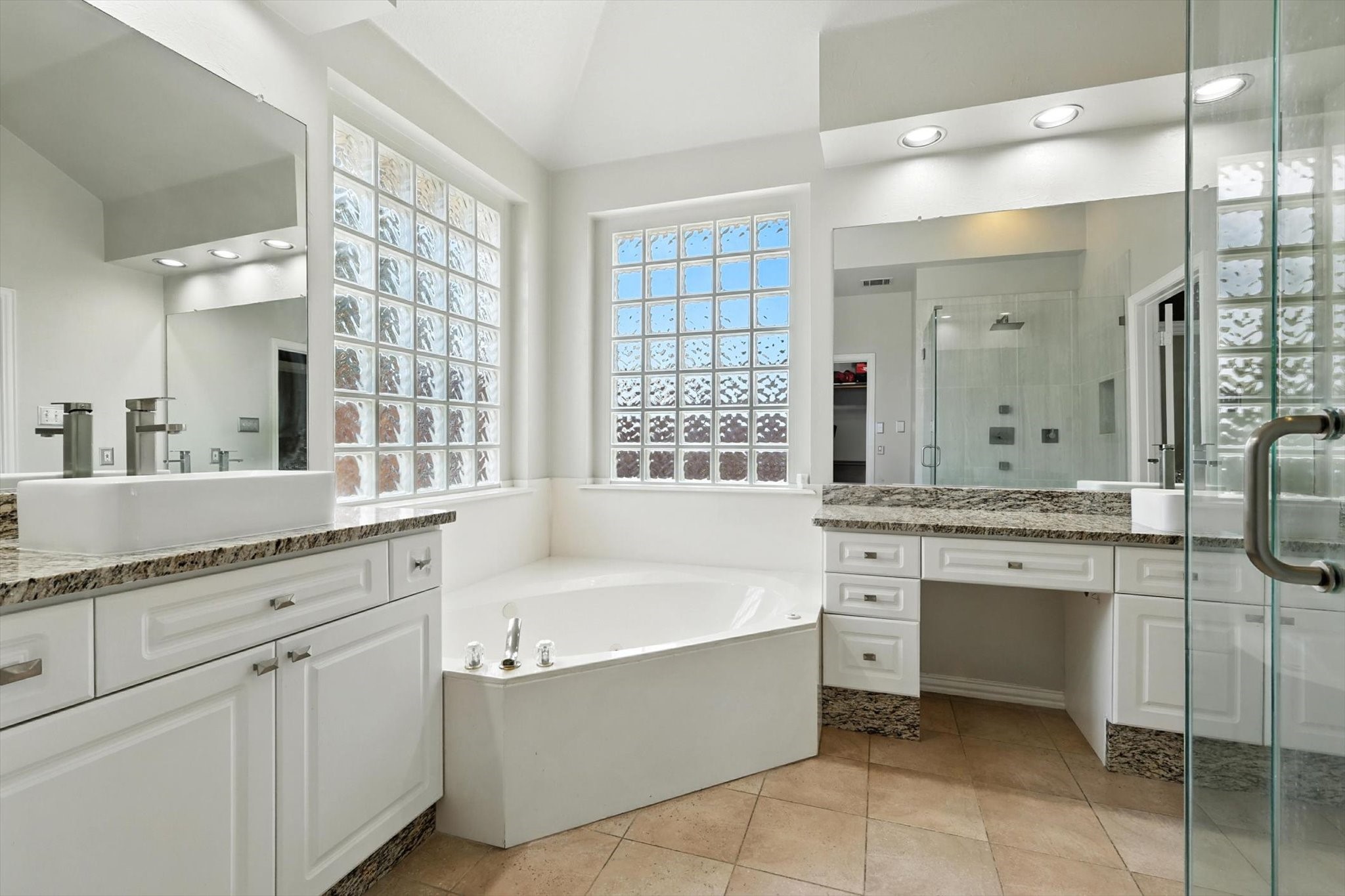 17912 Benchmark Drive Dallas TX 75252