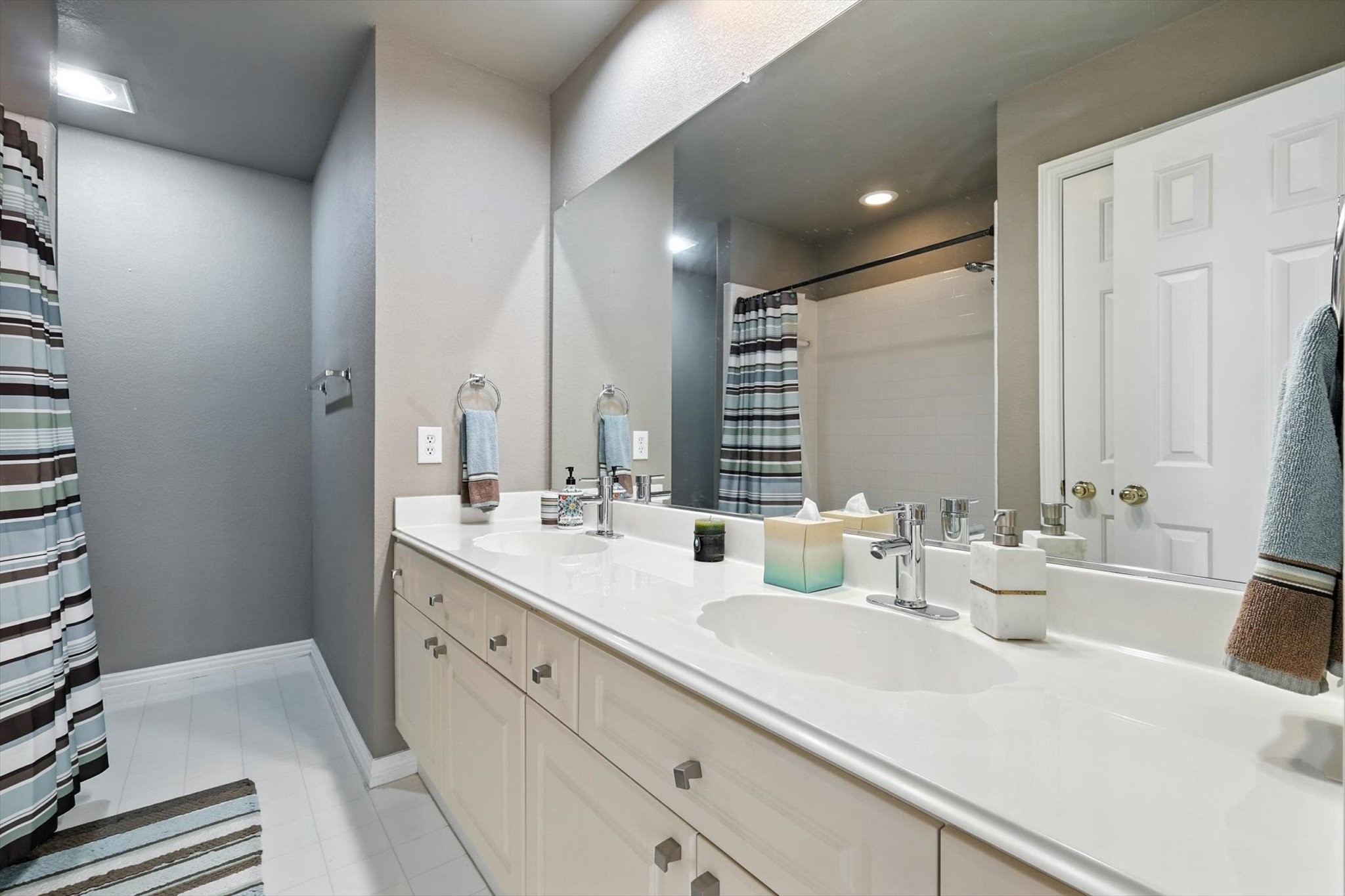 17912 Benchmark Drive Dallas TX 75252