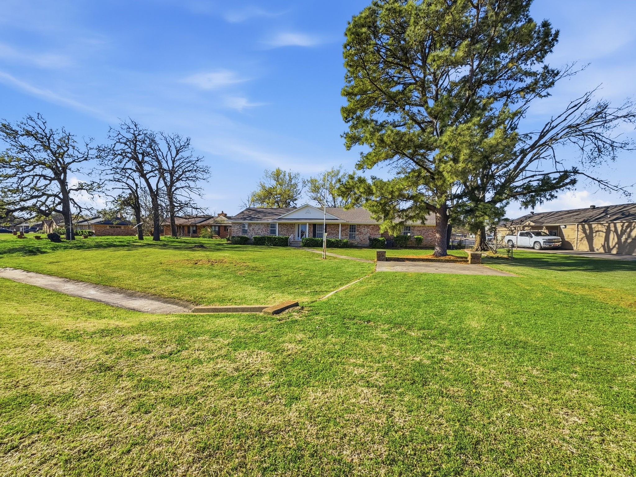 312 Charlie Drive Whitesboro TX 76273