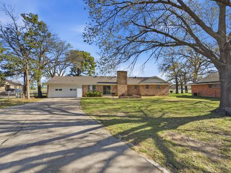 312 Charlie Drive Whitesboro TX 76273