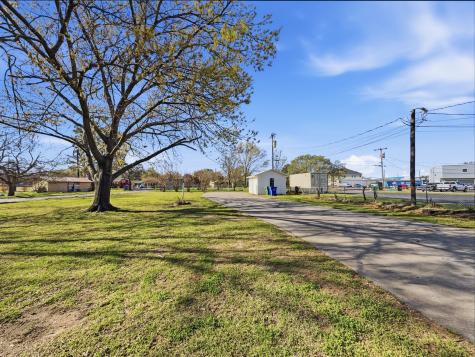 312 Charlie Drive Whitesboro TX 76273