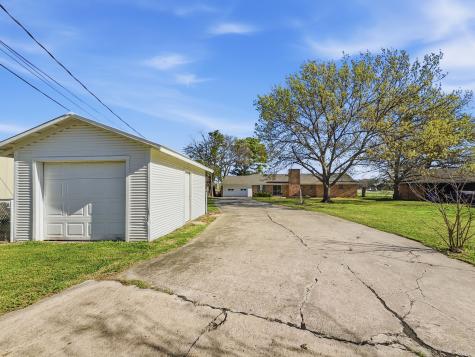 312 Charlie Drive Whitesboro TX 76273