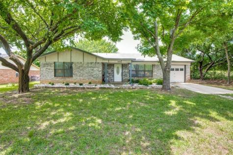 302 Hickory Lane Weatherford TX 76086