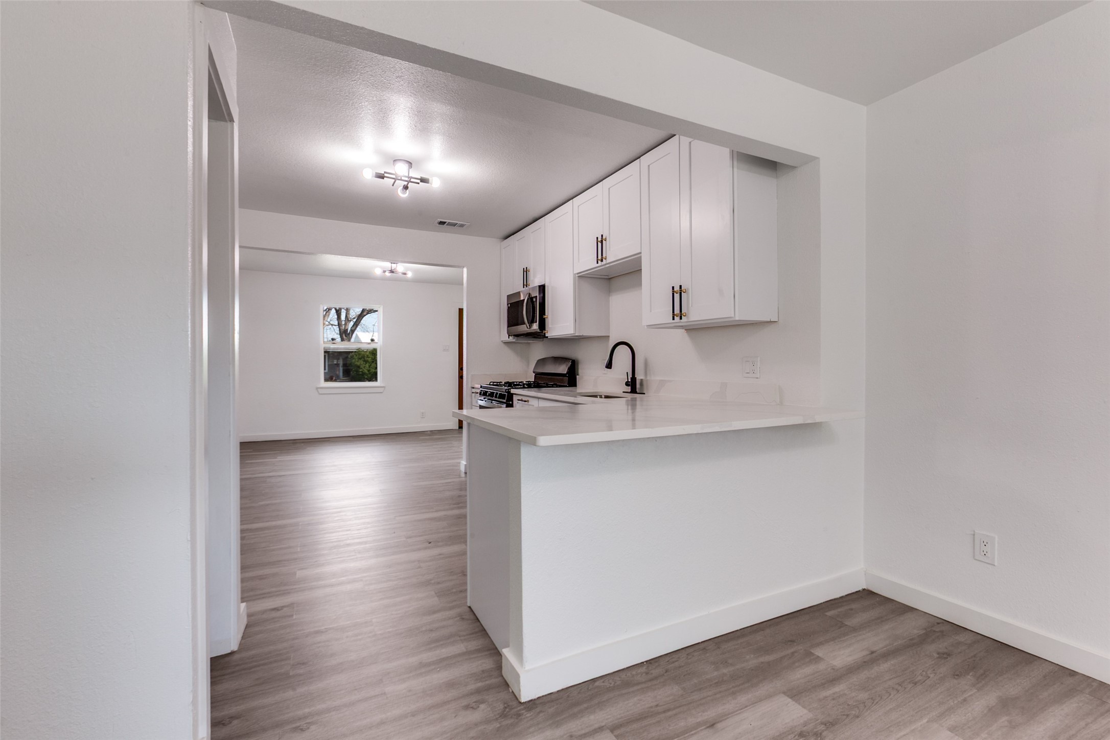 629 N 4th Street Garland TX 75040