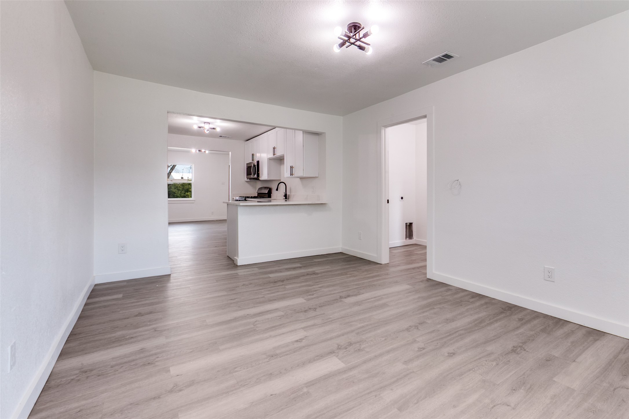 629 N 4th Street Garland TX 75040