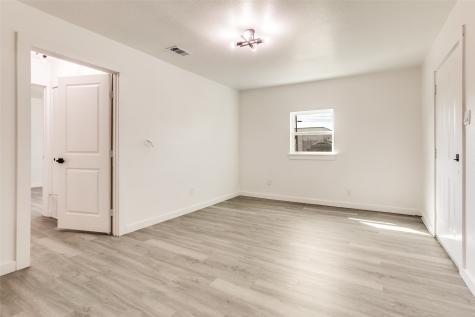 629 N 4th Street Garland TX 75040