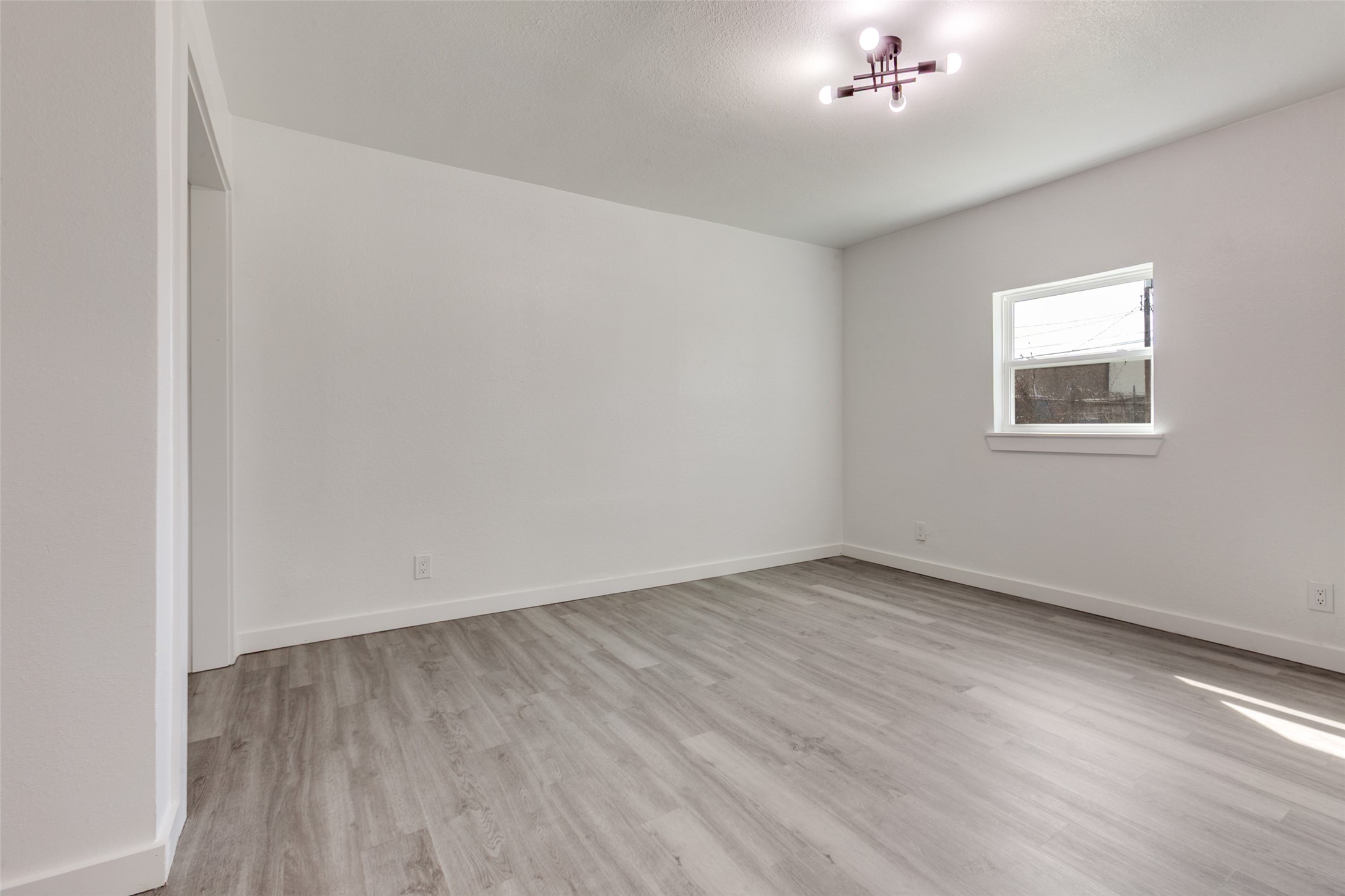 629 N 4th Street Garland TX 75040