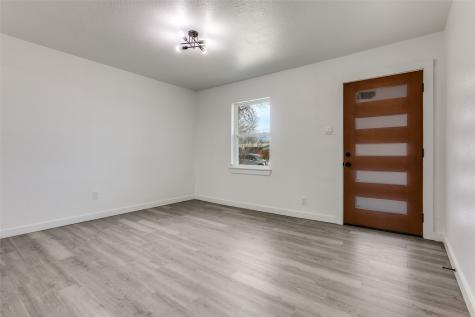 629 N 4th Street Garland TX 75040