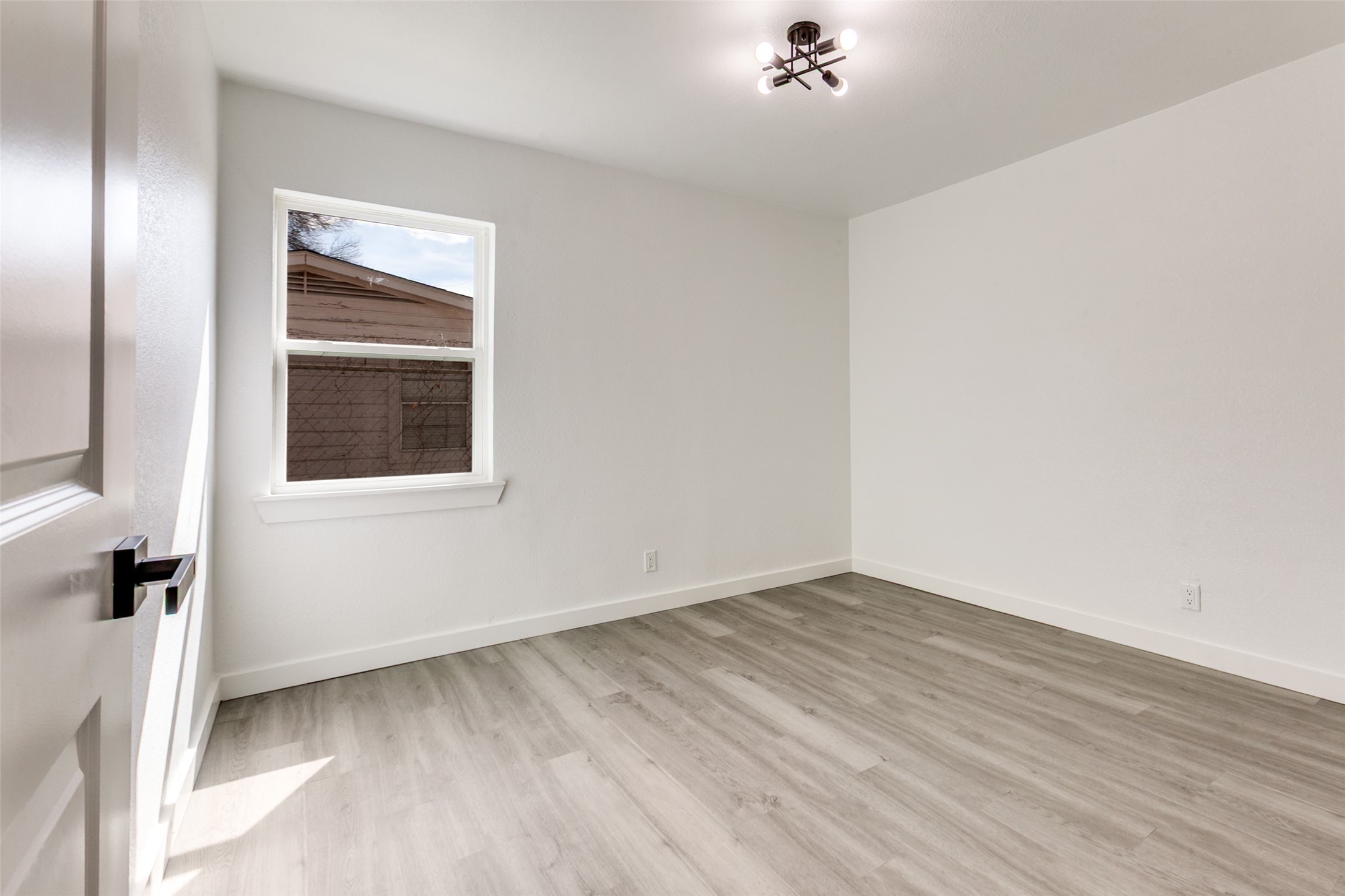 629 N 4th Street Garland TX 75040