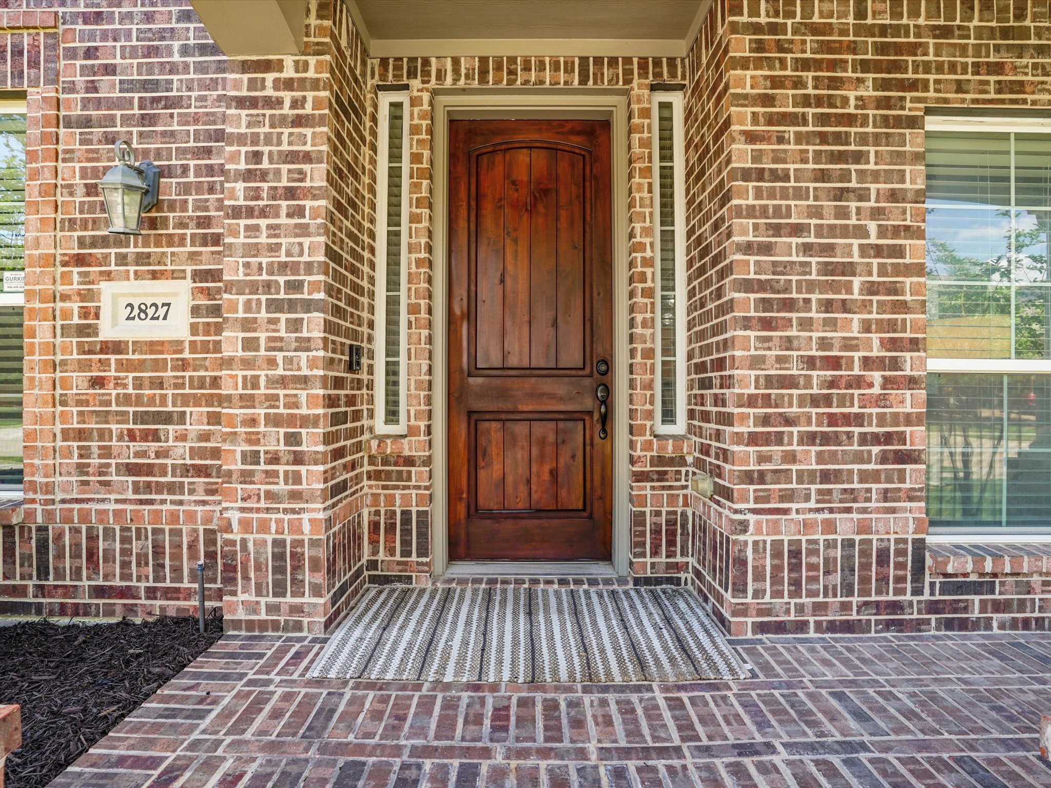 2827 Mariposa Drive Grand Prairie TX 75054