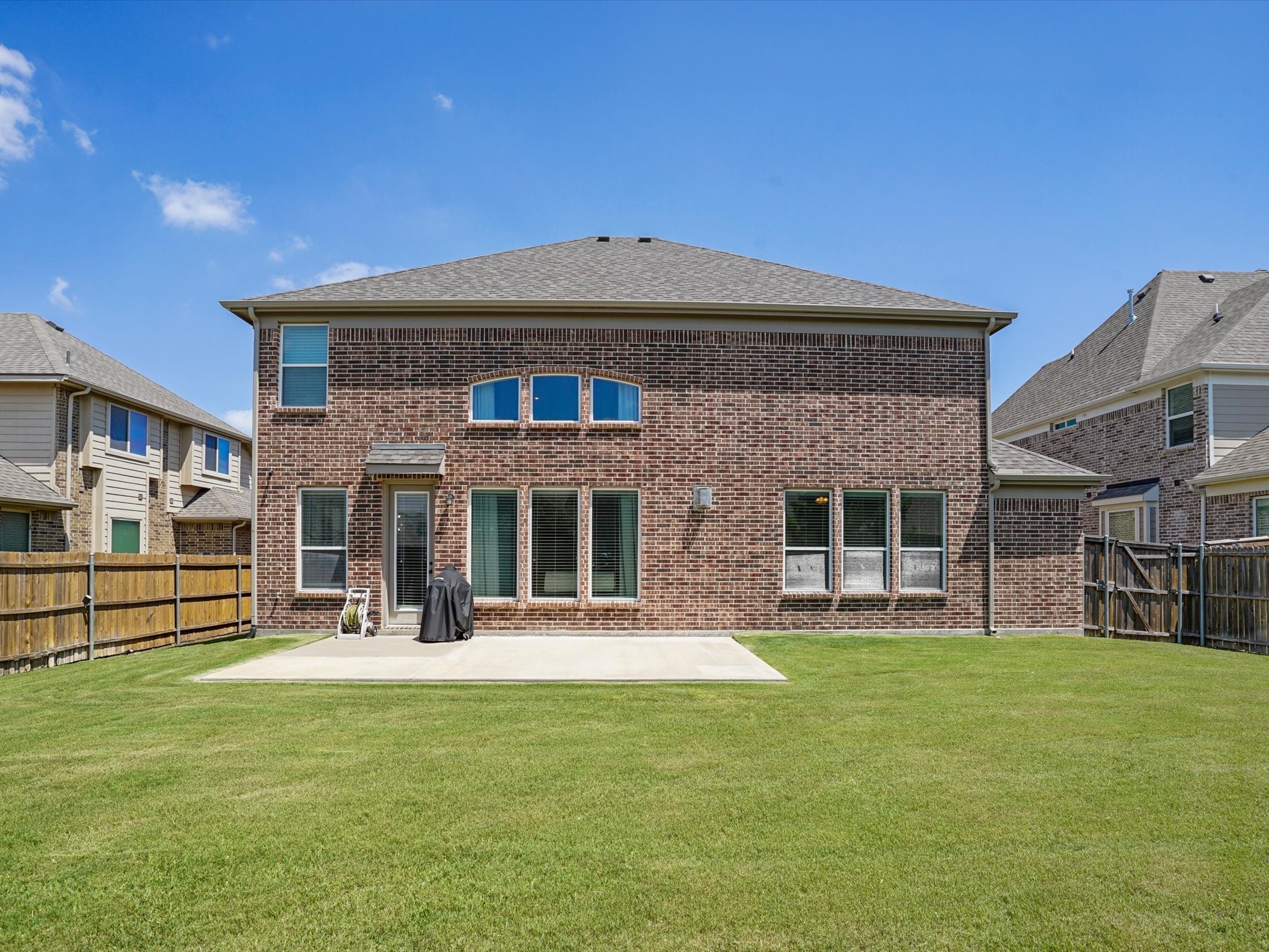 2827 Mariposa Drive Grand Prairie TX 75054