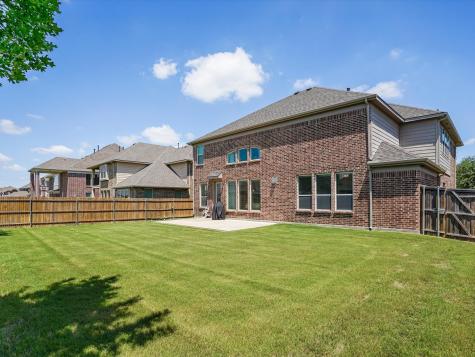 2827 Mariposa Drive Grand Prairie TX 75054