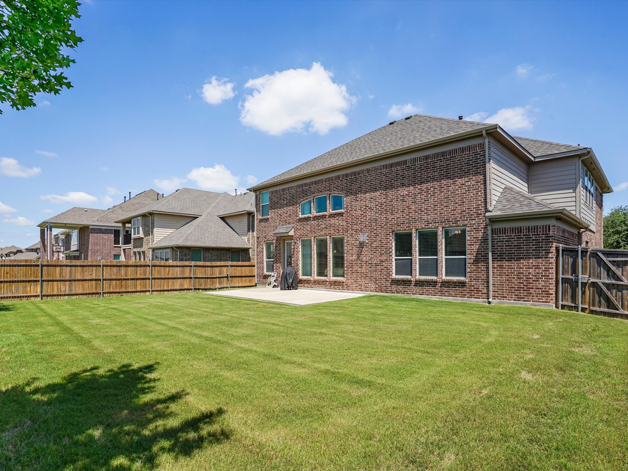 2827 Mariposa Drive Grand Prairie TX 75054