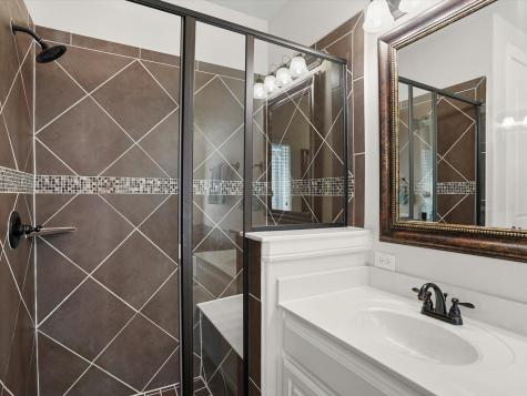 2827 Mariposa Drive Grand Prairie TX 75054