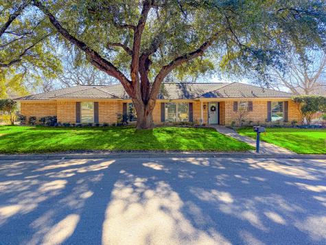 2013 Glenwood Circle Corsicana TX 75110